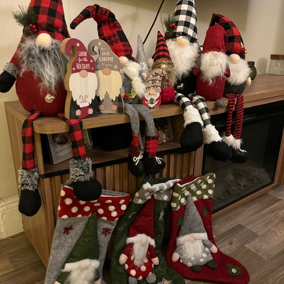 Holiday Festive Gnome Decor Set - Red,Green, Black 15 items - Picture 4 of 4